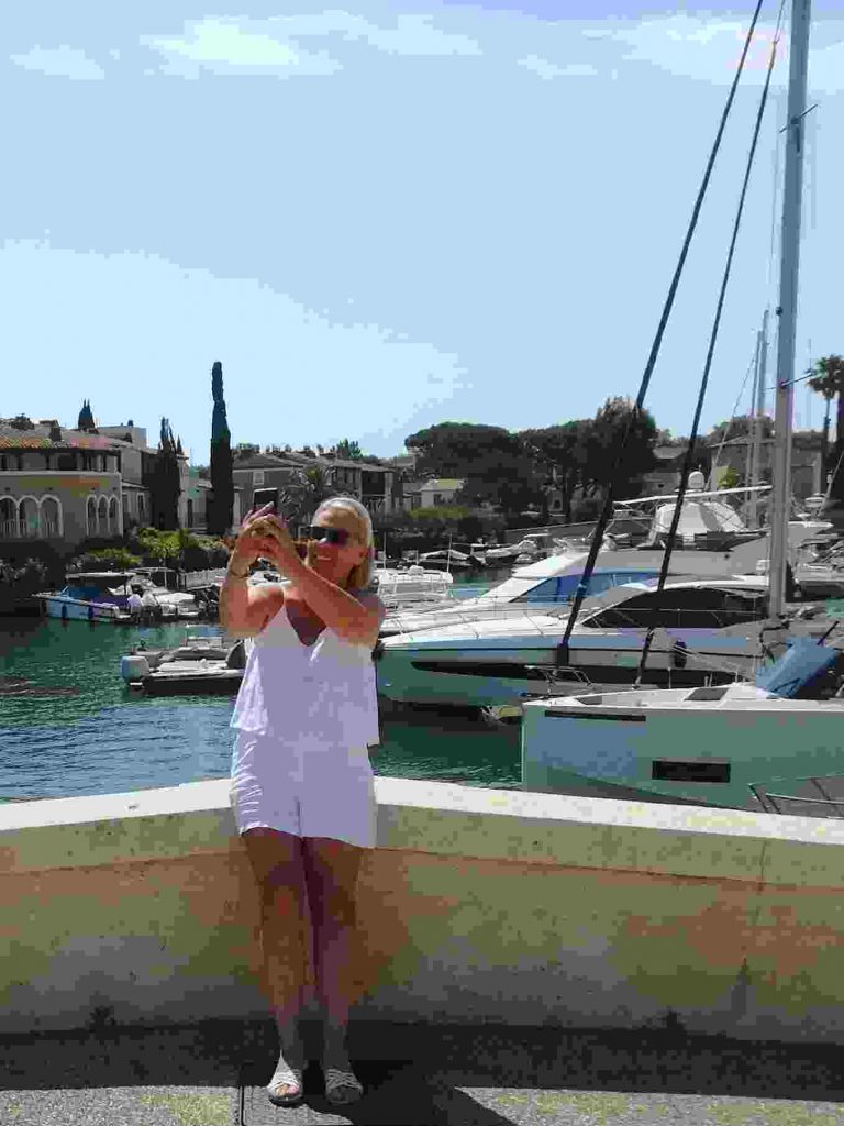 Azure Adaptation in Port Grimaud