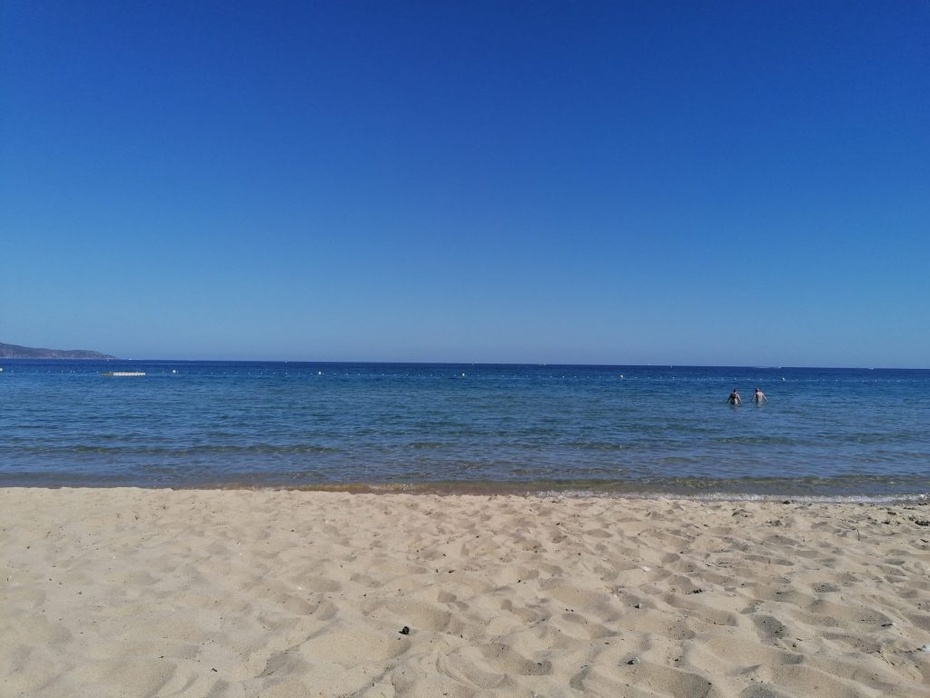 Plage de Cavalaire-sur-Mer beach Azure Equilibrium